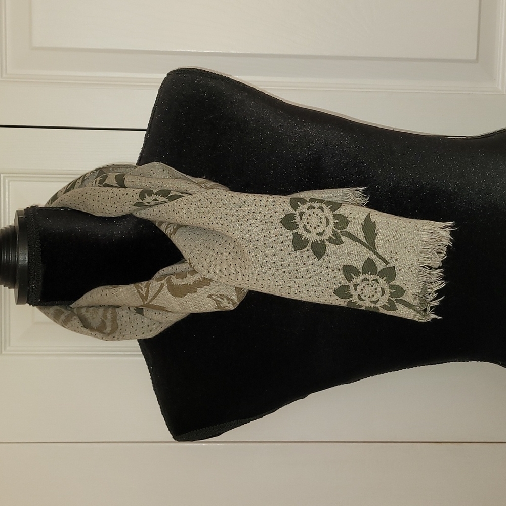 VTG Scarf by Symphony Scarfs